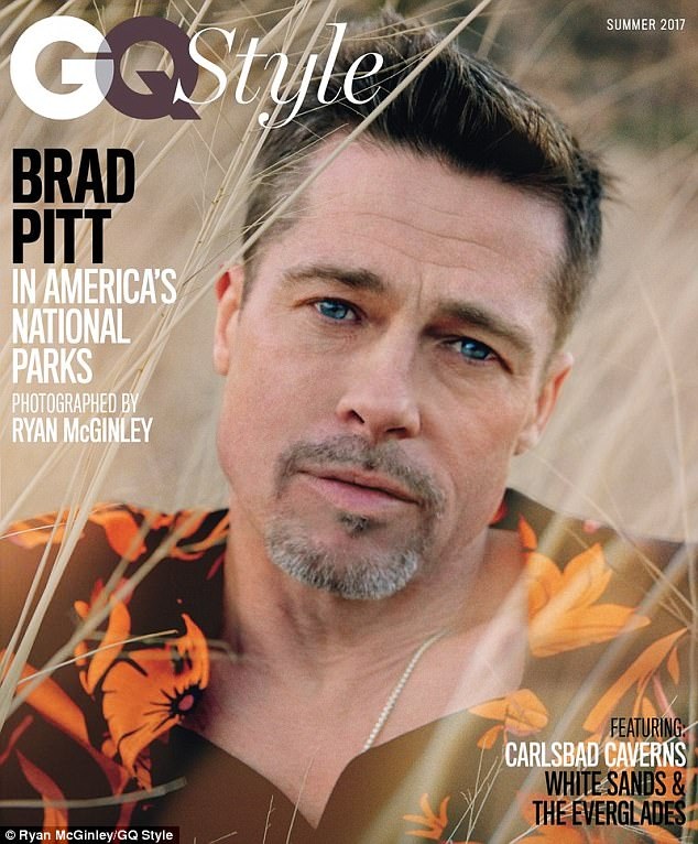 Brad Pitt trong những bức ảnh đầu tiên sau ly hôn - 3 Đây là những bức hình và cuộc phỏng vấn đầu tiên của Brad Pitt kể từ sau khi chia tay với Angelina Jolie hồi tháng 8 năm ngoái. Cuộc trò chuyện được tiết lộ sẽ xoay quanh “tình yêu và mất mát”.