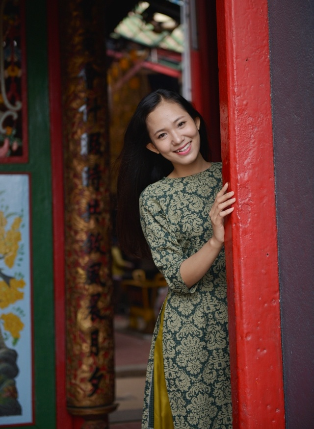 Hoa khôi SV Cần Thơ:“Về quê ăn Tết để cảm nhận sự yêu thương” - 7 Những ngày cuối năm, sau khi đi chùa cầu mong những điều tốt đẹp cho năm mới, Hoa khôi Nguyễn Thùy Trang cũng ghi lại cho mình những hình ảnh đẹp của một năm đã qua.