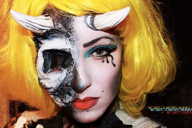 Những ý tưởng trang điểm kinh dị cho ngày lễ Halloween - 9 Những ý tưởng trang điểm kinh dị cho ngày lễ Halloween - 9