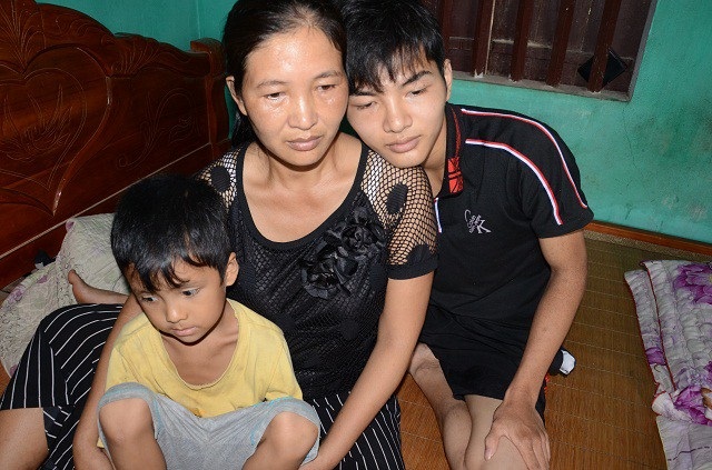 Mẹ bệnh, con bệnh, gia đình người phụ này đối diện với một tương lai u ám đầy bất trắc!