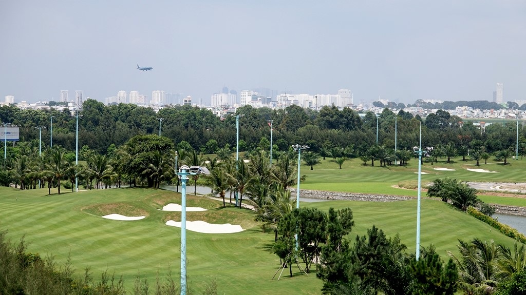 Cận cảnh sân golf VIP nằm trong… sân bay Tân Sơn Nhất - 5 Cận cảnh sân golf VIP nằm trong… sân bay Tân Sơn Nhất - 5