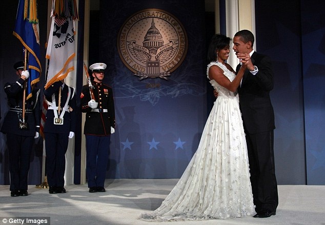 Năm 2009, khi cựu Đệ nhất Phu nhân Michelle Obama lựa chọn một bộ đầm của nhà thiết kế trẻ Jason Wu, ngay lập tức Wu được biết đến trong làng mốt và giờ đây là một tên tuổi có tiếng trong ngành mốt ở New York.