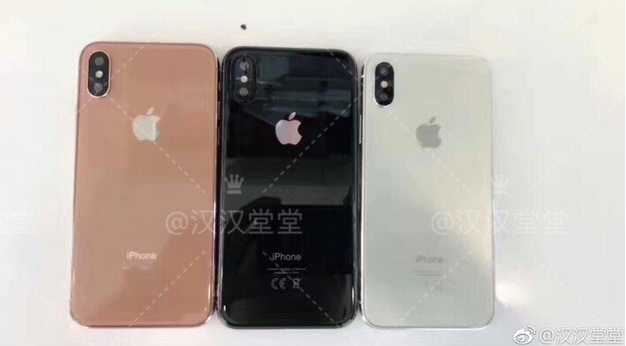 Lộ video cùng hình ảnh thực tế bên trong nhà máy sản xuất iPhone 8 - 3 Một hình ảnh khác được chia sẻ trên mạng xã hội Weibo cũng tiết lộ iPhone 8 năm nay sẽ có 3 màu cơ bản.