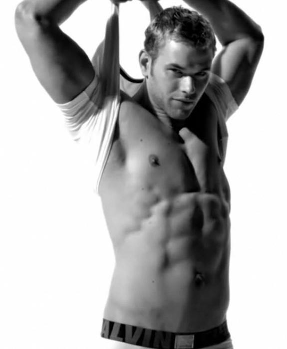 
Nếu vai diễn như thế mới giành giải thì tôi không cần giải thưởng đó. Chúa ban cho tôi cơ thể này, khả năng này nhưng tôi không thấy mình cần diễn cảnh tắm khoe thân làm gì cả.
