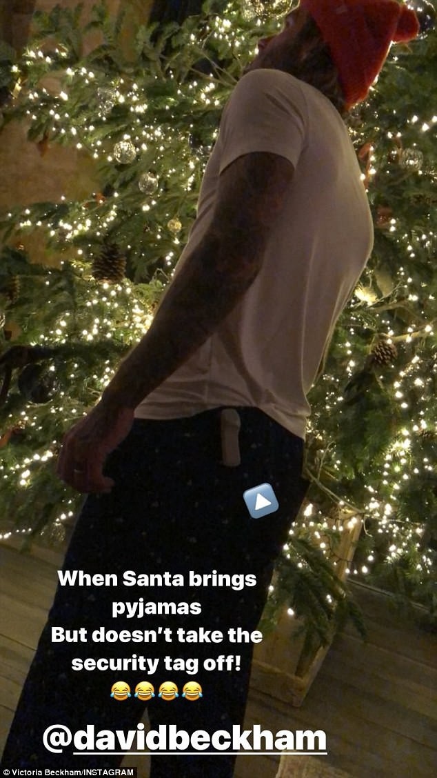 Gia đình Beckham đi đón năm mới tại Miami - 10
Hình ảnh hạnh phúc và đầm ấm trong lễ giáng sinh của gia đình Beckham.