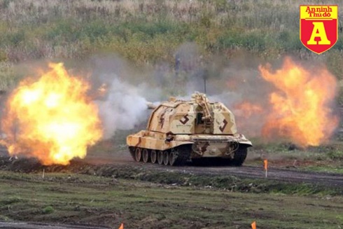 Pháo tự hành đang khai hỏa