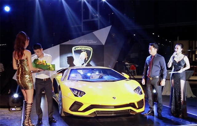 Lamborghini Aventador S hiện có giá tính phí trước bạ lên tới 40 tỉ đồng.