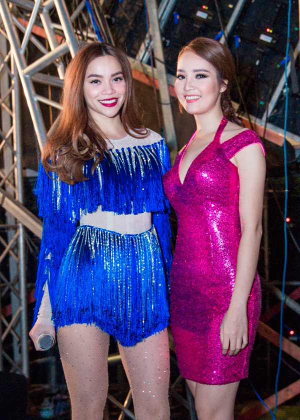 Á hậu Thuỵ Vân đọ chân dài với Hà Hồ, khoe vòng 1 táo bạo - 7