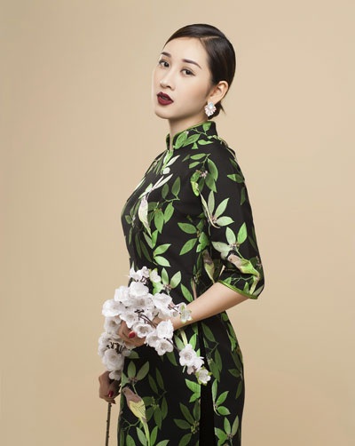 Á hậu Xuân Quỳnh khoe nét đẹp Á Đông trong tà áo dài xuân - 7 Á hậu Xuân Quỳnh khoe nét đẹp Á Đông trong tà áo dài xuân - 7