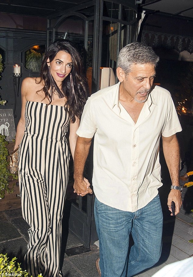 Vợ George Clooney thon thả tái xuất sau khi sinh con - 1 Vợ George Clooney thon thả tái xuất sau khi sinh con - 1