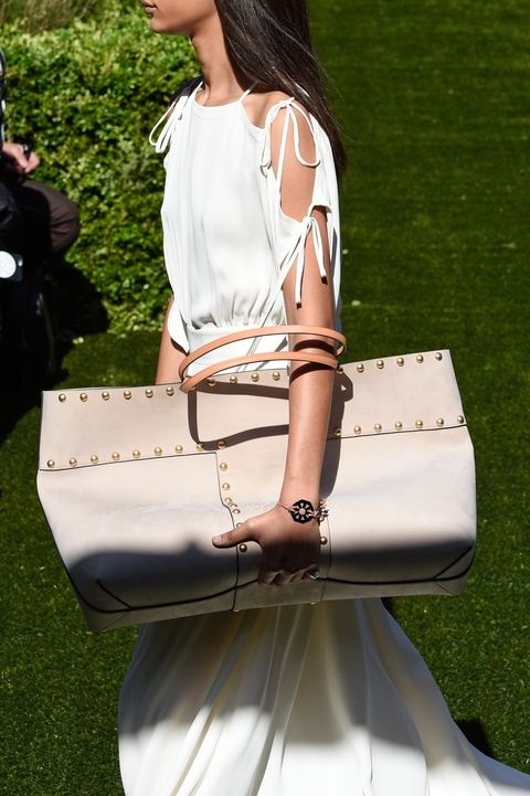 Những mẫu túi sành điệu của tuần lễ thời trang New York - 19
Tory Burch