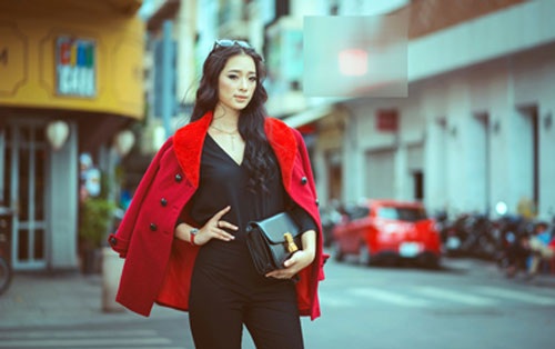 Bộ ảnh trang phục màu Đỏ dự thi Miss Photo 2017 của Nguyễn Thị Thạch Thảo được BTC chương trình đánh giá là có sự sáng tạo. Đặc biệt, với trang phục áo dài, Thạch Thảo đã có nhiều sự phá cách dựa trên nền truyền thống dân tộc.