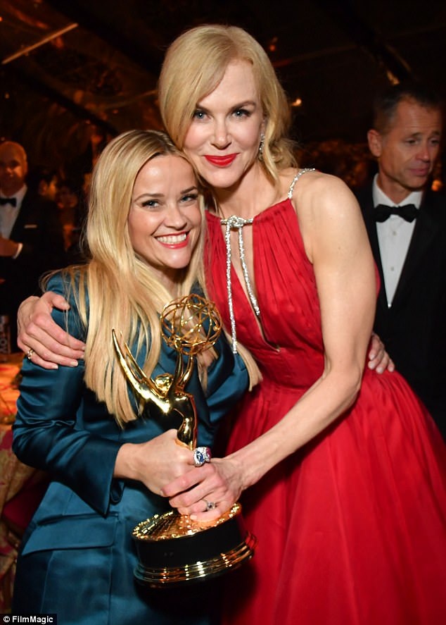 Con gái 18 tuổi của Reese Witherspoon giống mẹ như đúc - 6
Big Little Lies giành giải phim truyền hình hay nhất khiến Reese Witherspoon - diễn viên và nhà đồng sản xuất của phim rất tự hào. Cô cũng chúc mừng nicole giành giải nữ diễn viên xuất sắc nhất