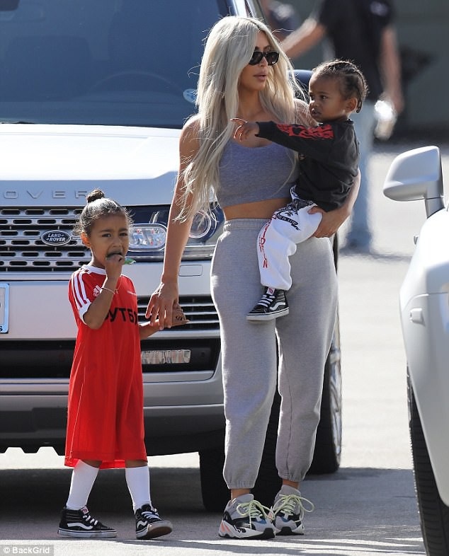 Kim Kardashian thất vọng về kế hoạch của người mang thai hộ - 6
Nếu những ai nói rằng nhờ người mang thai hộ là điều rất đơn giản thì đã hoàn toàn sai lầm.