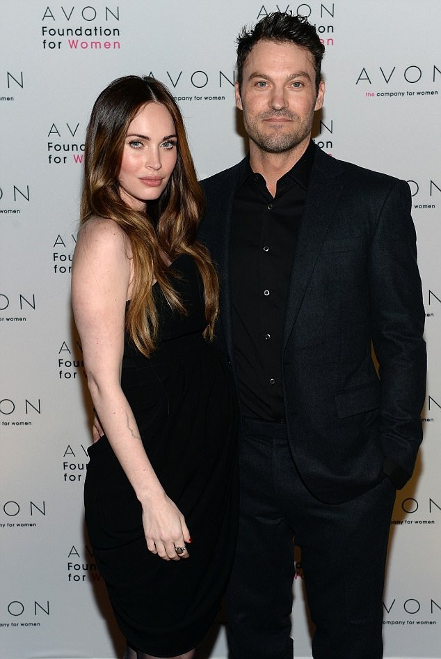 Megan Fox thừa nhận từng mắc bệnh "chảnh chọe" - 6 Đạo diễn Michael Bay tỏ ra là người rất rộng lượng khi tuyên bố tha thứ cho Megan Fox và thậm chí còn mời cô tham gia phim bom tấn Teenage Mutant Ninja Turtles vào năm 2014
