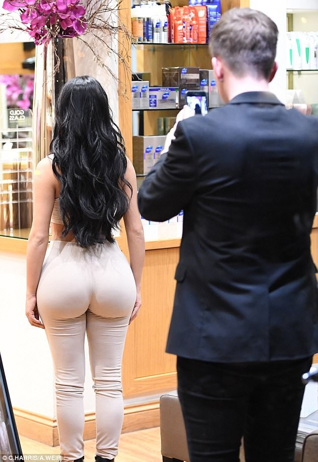 Thân hình nảy nở của bạn gái cũ Rapper gốc Việt - 7
Demi Rose nói, vì quá bận rộn nên cô chưa tìm được bạn trai như ý.