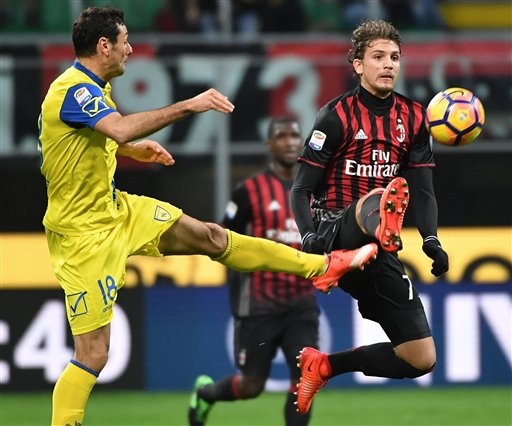 Bacca lập cú đúp, AC Milan tiếp tục bay cao - 1 AC Milan xuất sắc giành chiến thắng trước Chievo