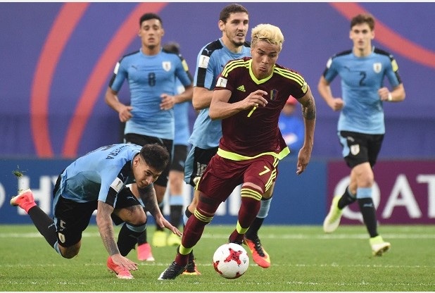 Penaranda không chỉ nổi bật với mái tóc vàng mà cầu thủ này còn thi đấu tuyệt hay. Tiền đạo này sở hữu lối chơi sức mạnh, càn lướt tốt. Ở giải đấu vừa qua, Penaranda đã ghi 2 bàn và thực hiện 3 đường kiến tạo. Đáng tiếc, anh lại là tội đồ của U20 Venezuela khi thực hiện không thành công quả phạt đền trong trận chung kết. Dù thế nào, Penaranda hứa hẹn sẽ là “hàng hot” sau giải đấu với triển vọng phát triển lớn.