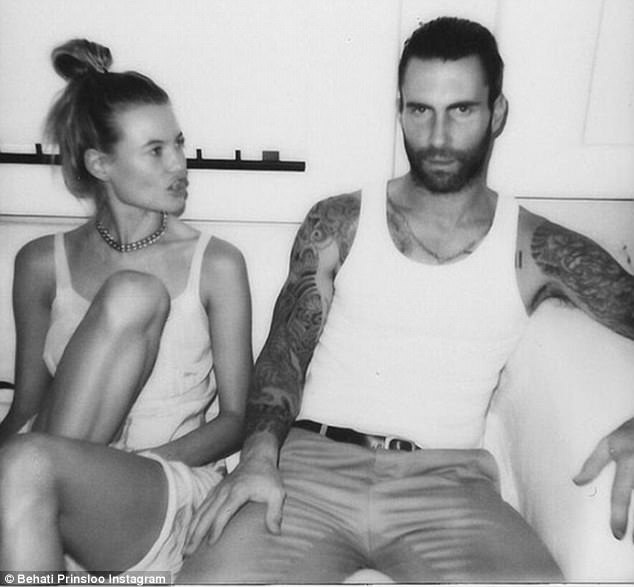 Adam Levine mất 3 ngày để xăm hình kín chân trái - Phong cách sao - Việt  Giải Trí