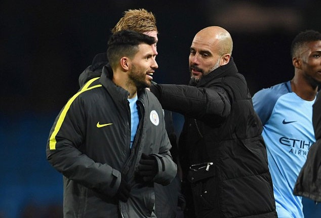 Sunderland - Man City: Chủ nhà lép vế - 3
Aguero (trái) ghi bốn bàn trong hai trận gần nhất