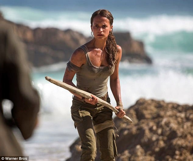 “Sao” phim Cô gái Đan Mạch hóa thân thành Lara Croft - 1
Alicia Vikander với tạo hình nàng Lara Croft trong bộ phim cùng tên sẽ ra mắt vào năm 2018