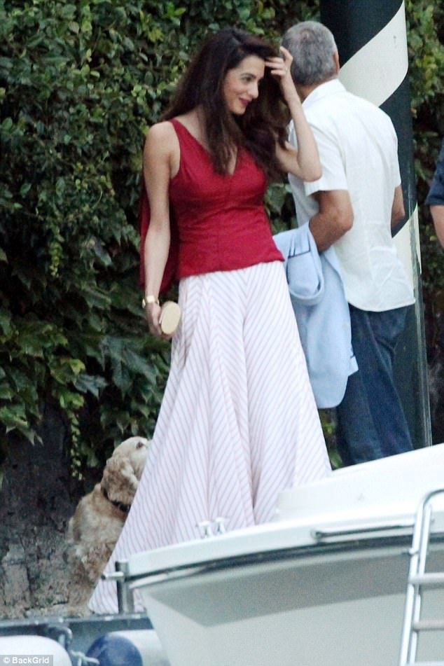 “Gã đầu bạc” George Clooney không rời mắt khỏi “bà xã” - 15