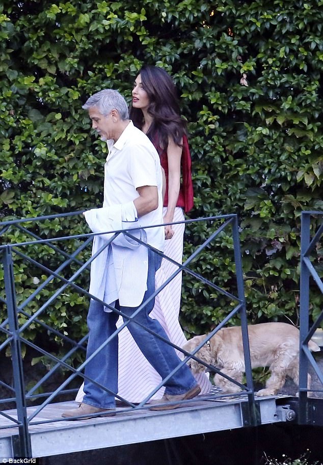 “Gã đầu bạc” George Clooney không rời mắt khỏi “bà xã” - 11