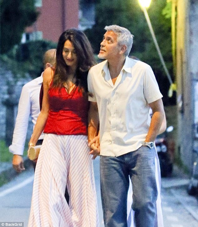 “Gã đầu bạc” George Clooney không rời mắt khỏi “bà xã” - 7