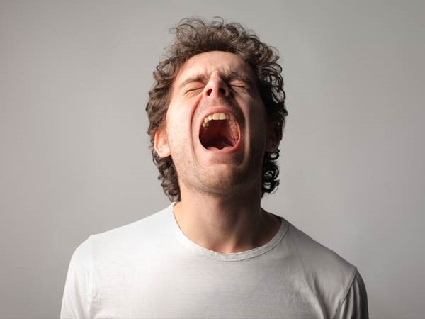 Vì sao không nên vừa ăn vừa di chuyển? - 3 Vì sao không nên vừa ăn vừa di chuyển? - 3