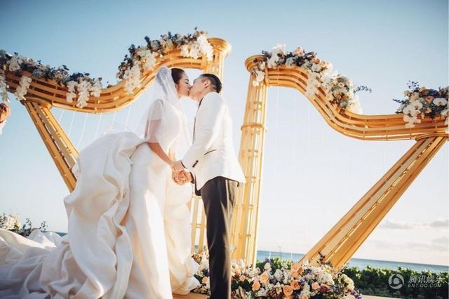 Những hình ảnh đẹp nhất trong hôn lễ của An Dĩ Hiên và đại gia Macau - 21 Những hình ảnh đẹp nhất trong hôn lễ của An Dĩ Hiên và đại gia Macau - 21