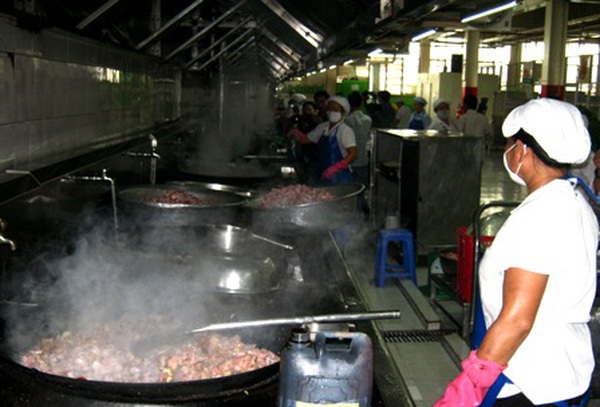 TPHCM: Xóa cơ chế “3 bộ cùng quản lý 1 mâm cơm” - 1 Thực phẩm kém chất lượng lên bàn ăn là nguy cơ gây ngộ độc, bệnh tật