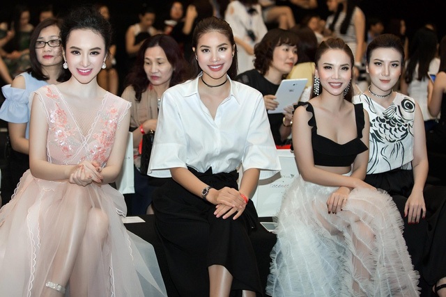 Hé lộ mức cát xê chênh nhau "một trời một vực" trong làng mẫu Việt - 1 Diễn viên Angela Phương Trinh, Hoa hậu Phạm Hương, ca sĩ Yến Trang, Yến Nhi xuất hiện với tư cách celeb khách mời một show thời trang tại Hà Nội.