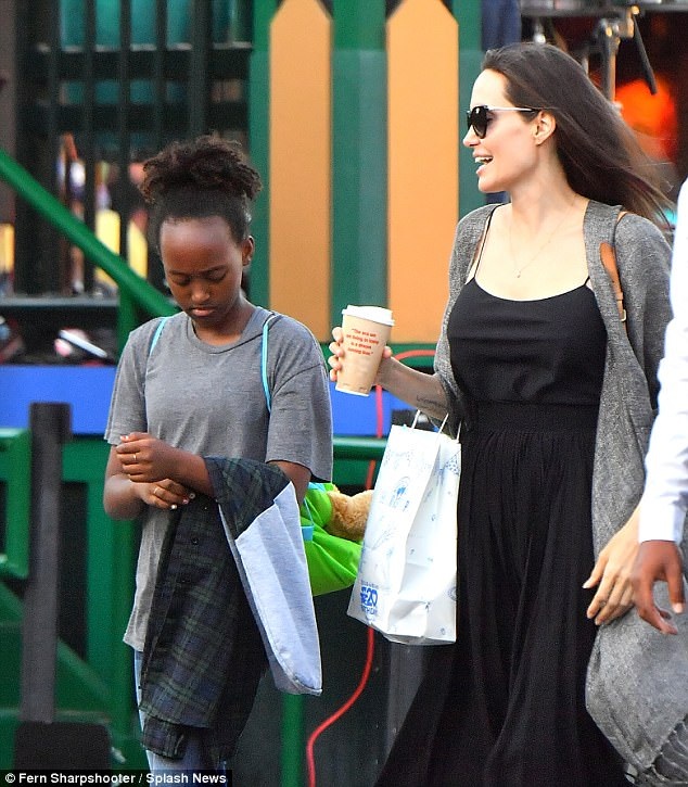 
Ngôi sao xinh đẹp có toàn quyền nuôi 6 đứa con sau khi chia tay chồng là Brad Pitt
