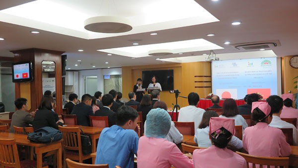 Bệnh viện Hồng Ngọc kí kết hợp tác đào tạo điều dưỡng với Tập đoàn Y tế IMS Nhật Bản - 2 Chương trình hợp tác đào tạo điều dưỡng giữa hai tập đoàn diễn ra trong không khí trang trọng tại hội trường lớn Bệnh viện Hồng Ngọc