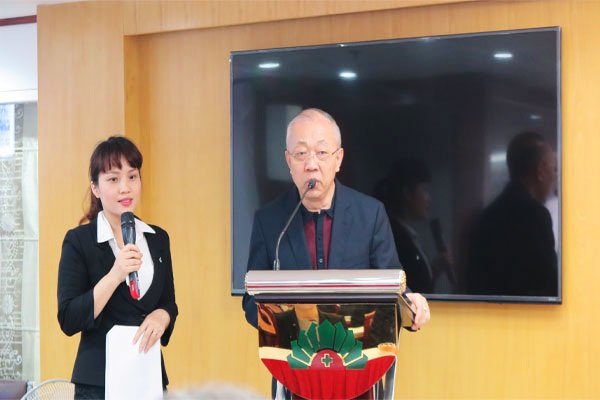 Bệnh viện Hồng Ngọc kí kết hợp tác đào tạo điều dưỡng với Tập đoàn Y tế IMS Nhật Bản - 1 Ông Nguyễn Ngọc Vinh – Chủ tịch Hội đồng quản trị Bệnh viện Đa khoa Hồng Ngọc phát biểu bày tỏ niềm phấn khởi về việc hợp tác đào đạo điều dưỡng giữa hai tập đoàn