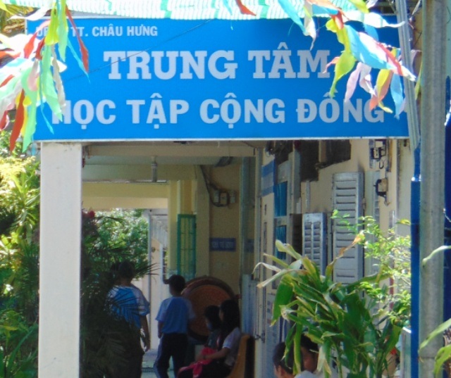Nên xem Trung tâm Học tập cộng đồng là phương tiện để phát triển kinh tế, xã hội - 2 Một Trung tâm Học tập cộng đồng nằm trong một trường học trên địa bàn huyện Vĩnh Lợi, tỉnh Bạc Liêu. Nhiều địa phương cho biết, cơ sở vật chất của các Trung tâm học tập cộng đồng còn gặp rất nhiều khó khăn.
