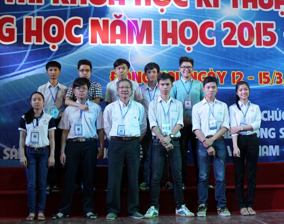 Sáng kiến của 2 HS Quảng Ngãi đạt giải Nhất tại Cuộc thi Sáng tạo Khoa học kỹ thuật toàn quốc khu vực phía Nam dành cho học sinh THPT năm học 2015- 2016