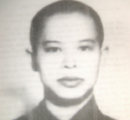 Phạm Thị Bạch Liên - Nguyên mẫu nhân vật ni cô Huyền Trang - 2 Ni cô Huyền Trang thời trẻ.