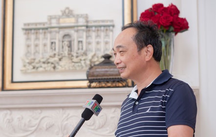 Khi chia sẻ cảm xúc, ông Tuân còn ví von vẻ đẹp của khu nhà mẫu bằng những câu thơ độc đáo.