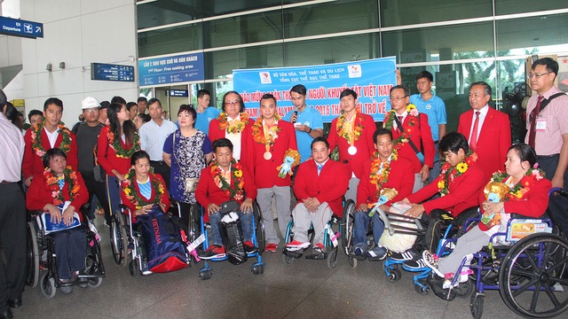 Đoàn thể thao Người khuyết tật Việt Nam về nước sau thành công tại Paralympic - 9
Đoàn thể thao Người khuyết tật Việt Nam có một kỳ đại hội thành công vượt bậc, chưa hề có tiền lệ trong lịch sử thể thao Việt Nam
