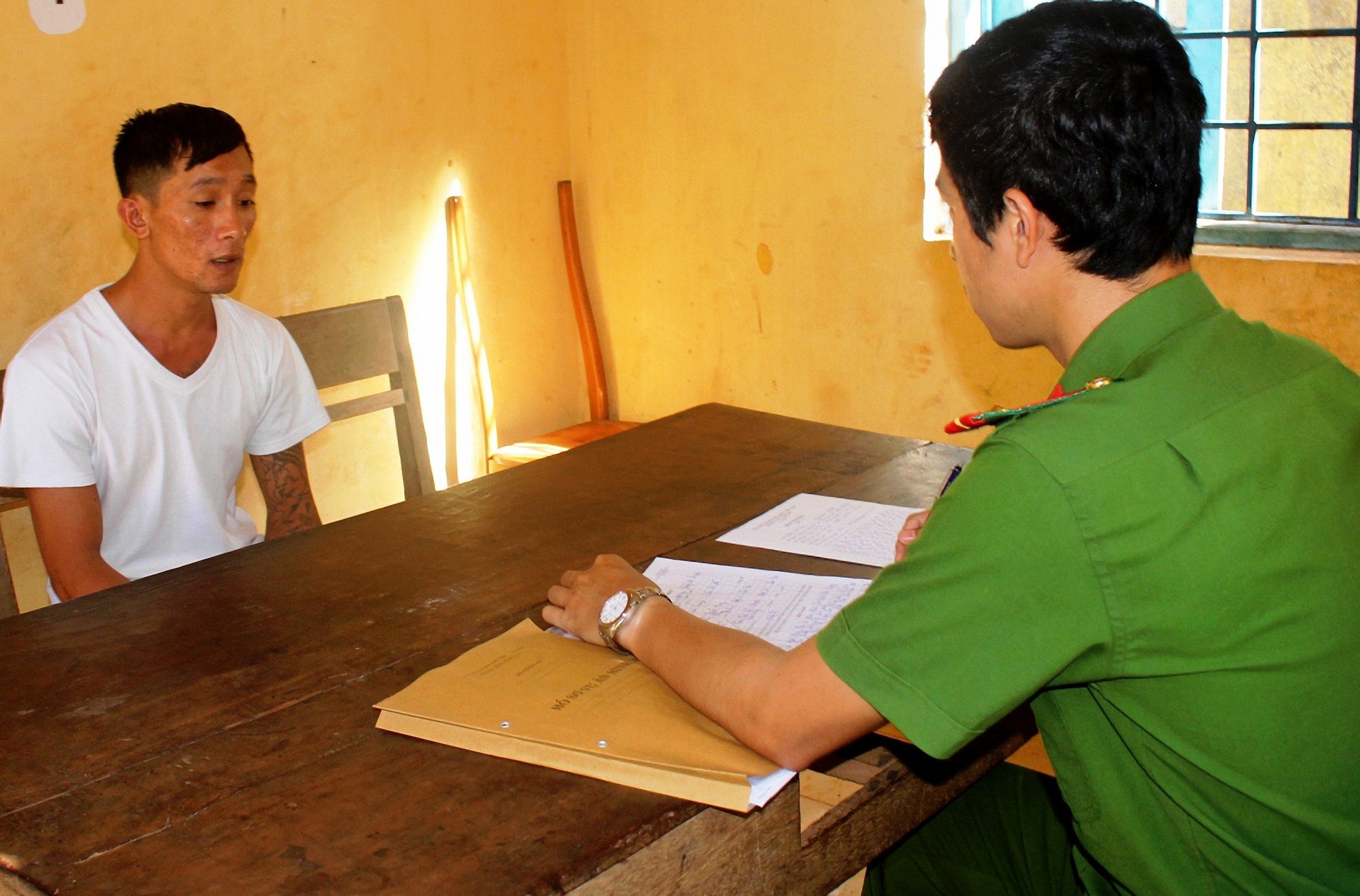 ảnh đối tượng hoàng quốc huy tại cơ quan điều tra (2)