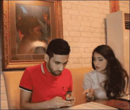 “Cười thả ga” đón tuần làm việc mới với loạt ảnh động siêu hài hước - 14 Là phụ nữ thì trong hoàn cảnh nào cũng cần phải đẹp khi chụp selfie