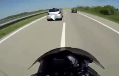 Khi phụ nữ lái xe