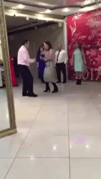 Thư giãn đầu tuần với chùm ảnh động cực hài hước - 4 Chỉ vì một giây ngẫu hứng quá đà