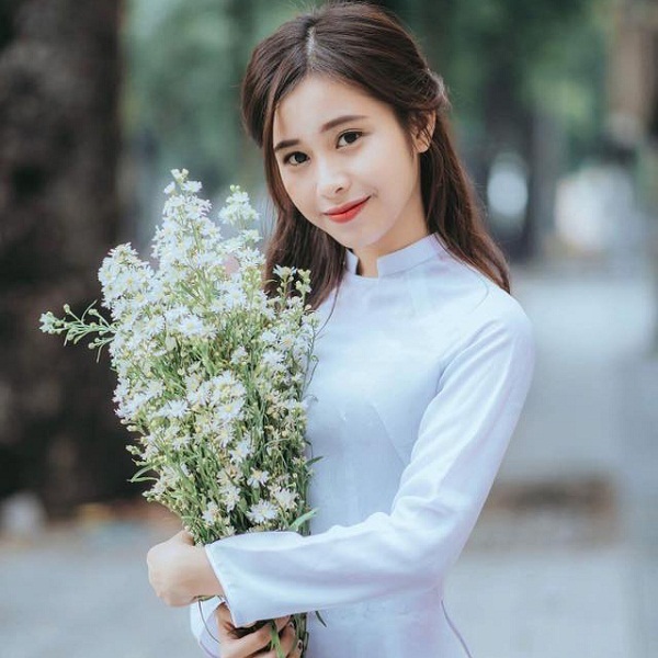 Gương mặt quảng cáo tuổi 19 yêu thích của nhiều thương hiệu lớn - 9 Phương Dung hiện đang tham gia cuộc thi Miss Teen 2017. Cô muốn thử sức mình ở một cuộc thi lớn, em muốn làm quen và học hỏi thêm kinh nghiệm của các bạn trẻ tài năng và xinh đẹp khi tham gia cuộc thi này.