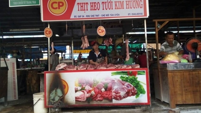 Quầy thịt sạch liên tục bị "khủng bố" sau ngày khai trương - 1 Quầy thịt sạch liên tục bị "khủng bố" sau ngày khai trương - 1