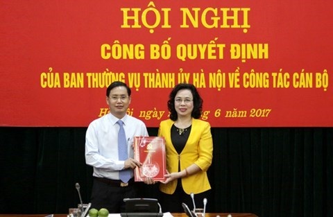 Hà Nội miễn nhiệm, bầu bổ sung nhiều Ủy viên UBND - 1 Ông Nguyễn Văn Tứ - nguyên Giám đốc Sở Kế hoạch và Đầ tư vừa chuyển sang làm Chánh Văn phòng Thành ủy Hà Nội