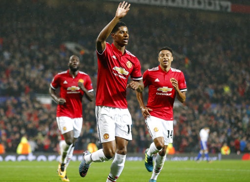 MU lần đầu "thắng ngọt" Basel tại Old Trafford - 1
Rashford ăn mừng bàn thắng ấn định chiến thắng 3-0 cho MU