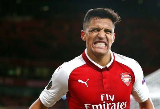 Chelsea - Arsenal: "Pháo thủ" có thoát hiểm? - 2
Sanchez vẫn chưa đóng góp được gì đáng kể cho Arsenal từ đầu mùa