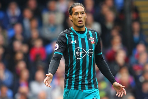 Southampton - Man Utd: Thử thách khó khăn - 3
Hậu vệ Virgil van Dijk của Southampton